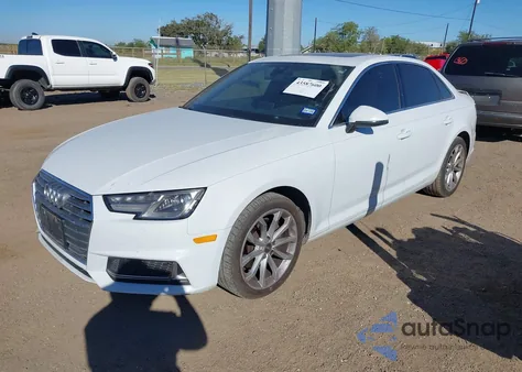 2019 Audi A4 40 Premium/40 Titanium Premium z USA, uszkodzony, nr VIN WAUGMAF44KN013713